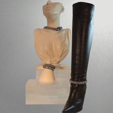 Glitzer-Tuning für Schuhe - Stiefelbänder mit Kristall-Strass setzen Highlights in allen Regenbogenfarben.