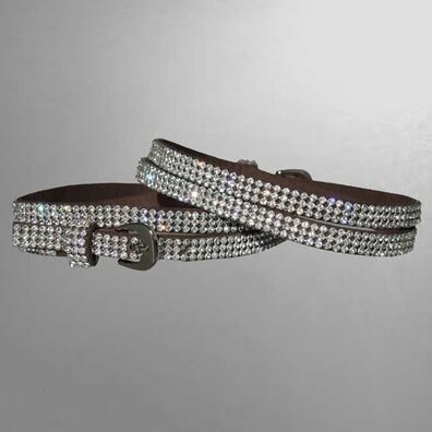 Glitzer-Tuning für Schuhe - Stiefelbänder mit Kristall-Strass setzen Highlights in allen Regenbogenfarben.